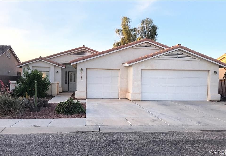 1st image of 2433 E Prickly Pear Dr