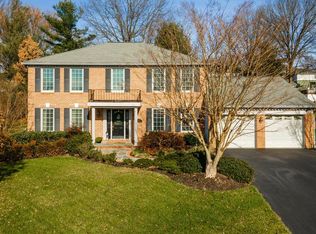 22 Locustwood Ct, Silver Spring, MD 20905