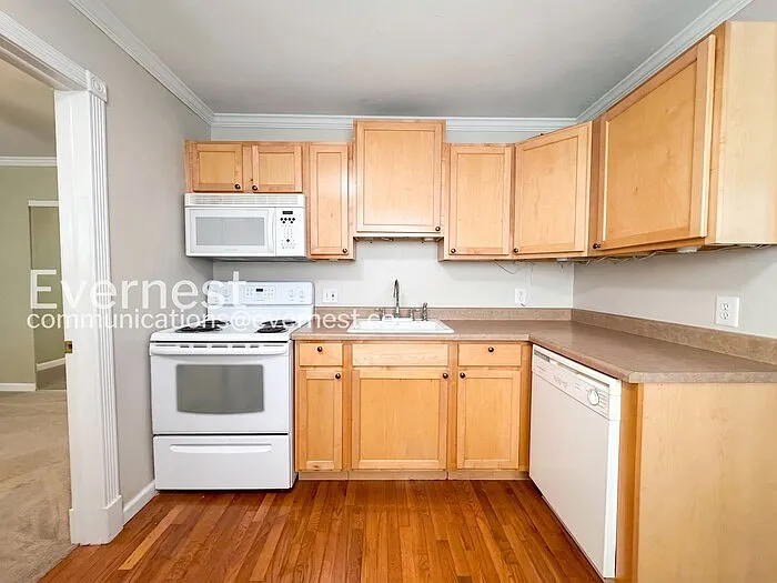 1 bed, 1.0 bath, 500 sqft, $1,250 — Photo 2