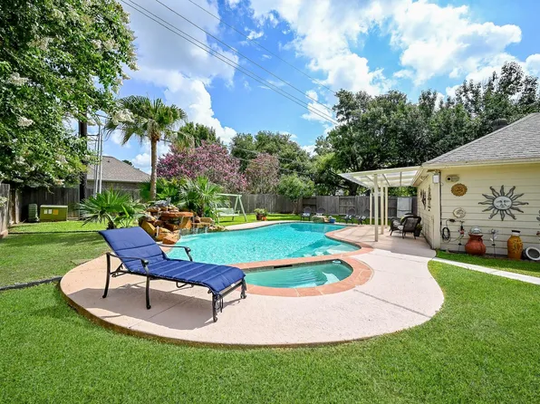 17518 Rustling Aspen Ln, Houston, TX 77095