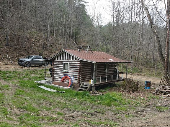 5th image of 899 Morning Glory Rd