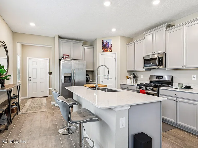 3956 Bloomfield Ct — Photo 10