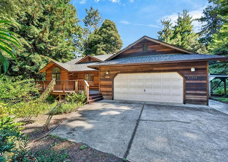 1st image of 32268 Forest Ln