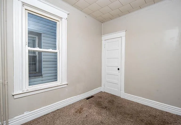 450 Yates St #2 — Photo 17
