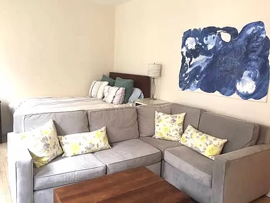 Rented by Meraki Realty LLC | media 13