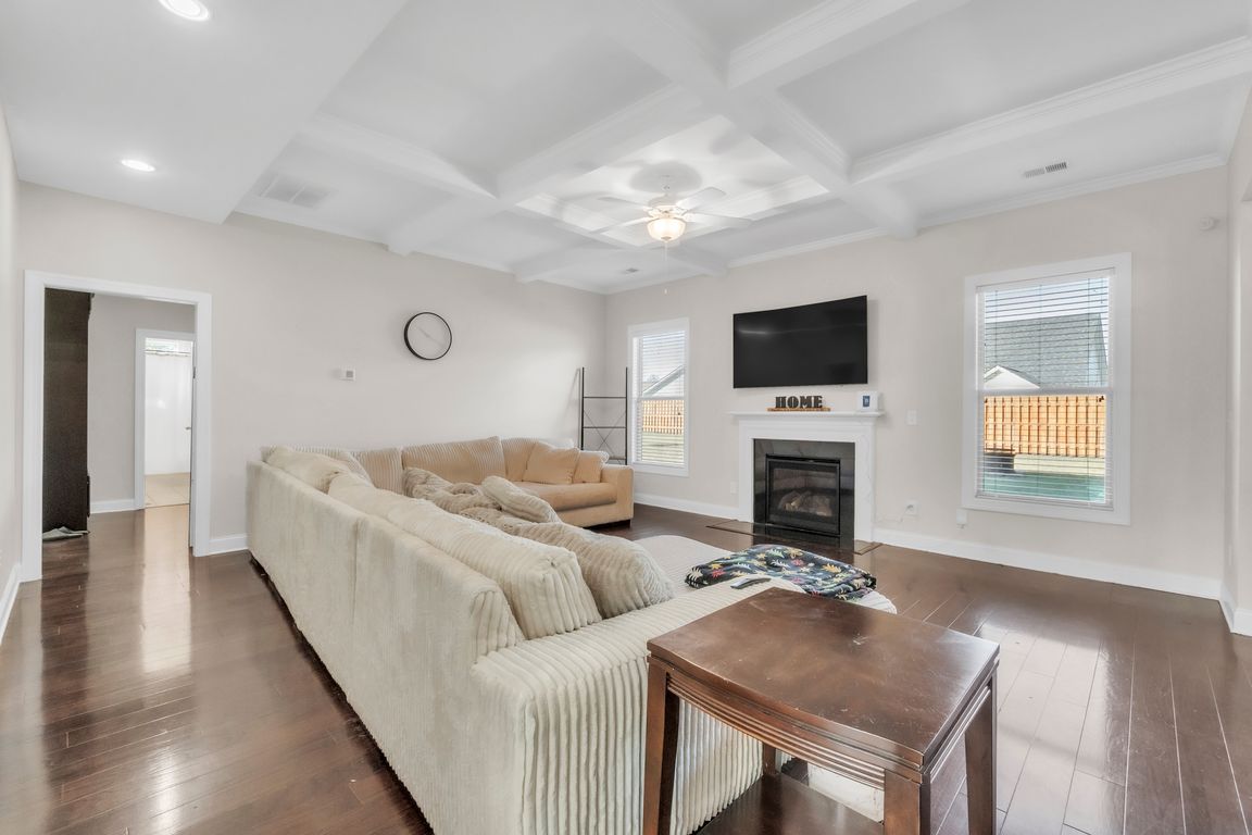 next background image