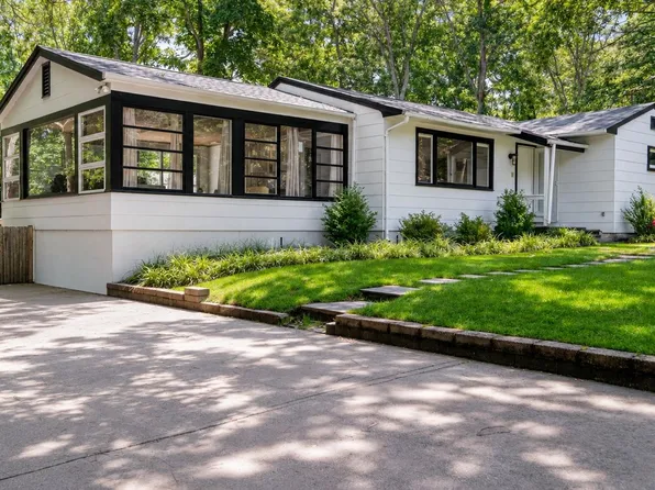 30 Milton Ave, Sag Harbor, NY 11963