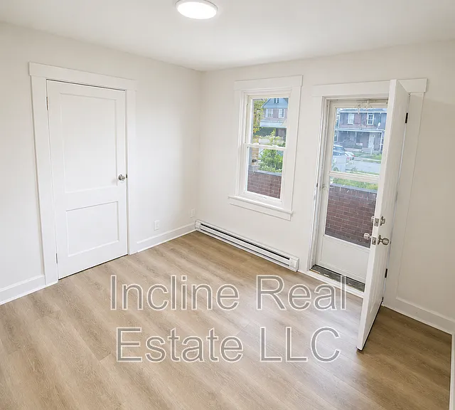 1133 Maryland Ave #3 — Photo 9