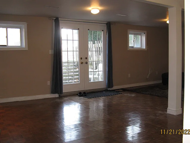 218 Longwood Dr — Photo 6