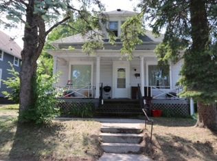 1218 S 16th St #A, Manitowoc, WI 54220