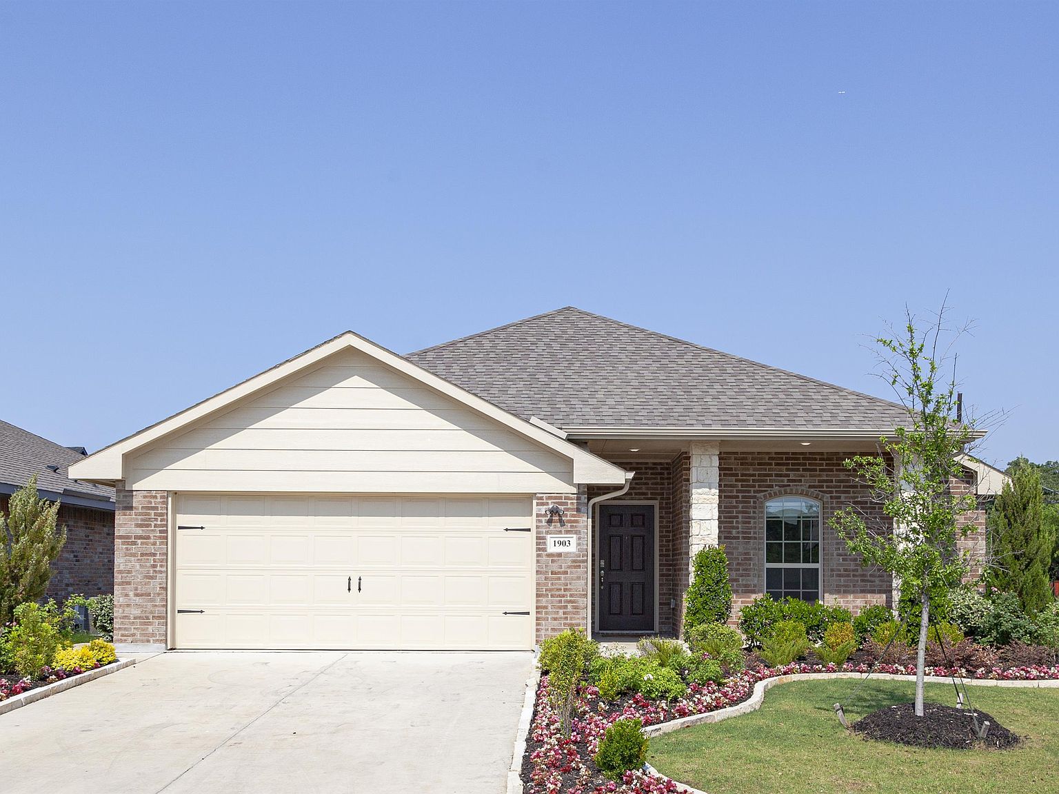 10114 Melon Ave, Dallas, TX 75217 | Zillow