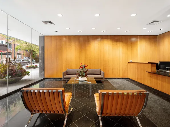 101 West 12th Street image 7 of 10