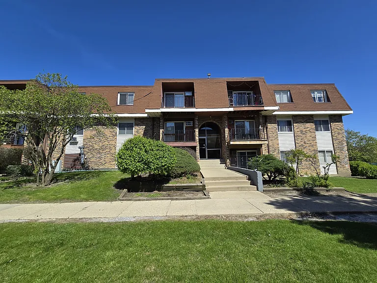 520 Hill Dr #304 — Photo 1