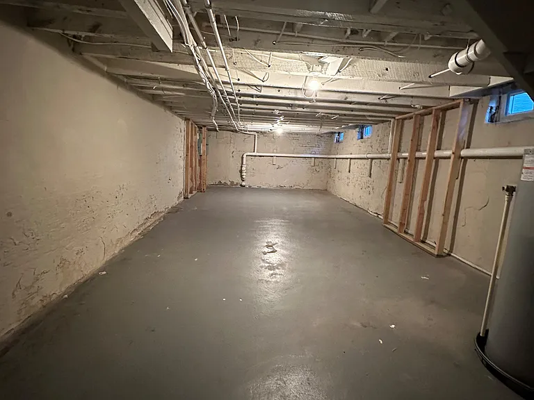 2508 E Madison St — Photo 8