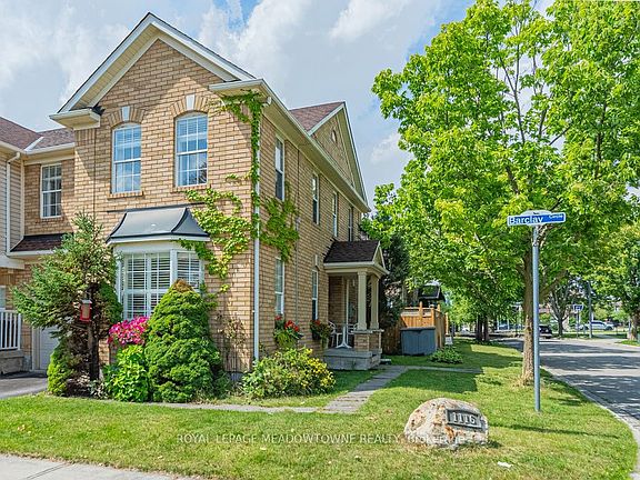 2nd image of 1116 Barclay Cir