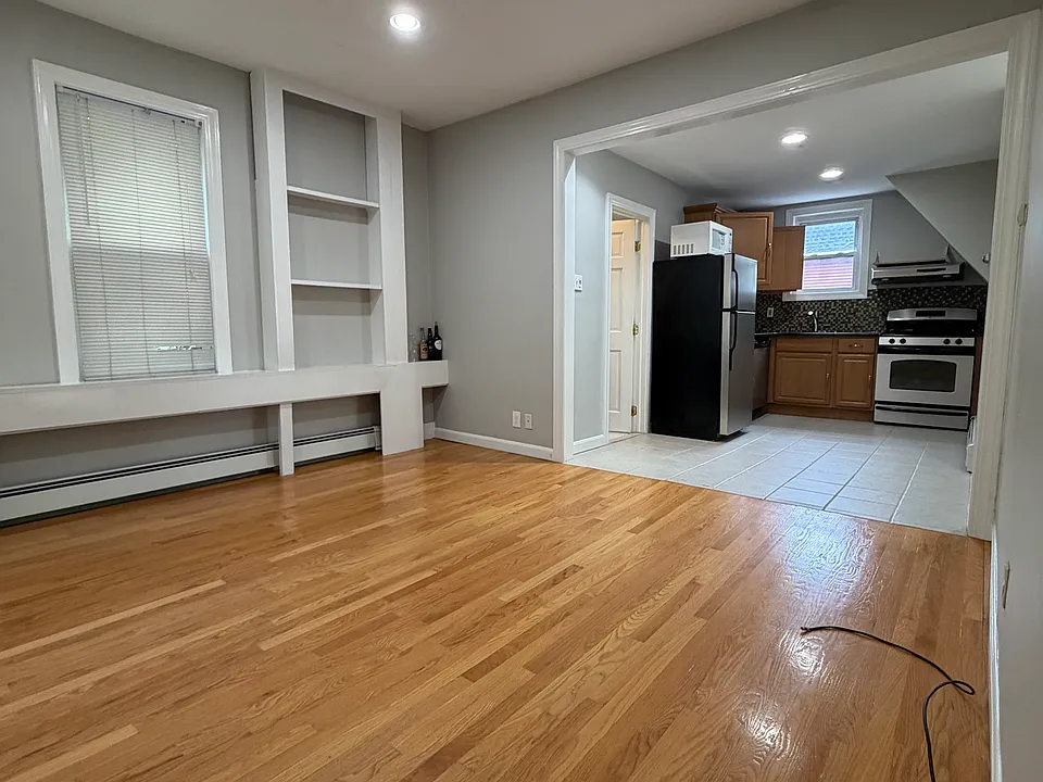 9 Stickney Ave #1