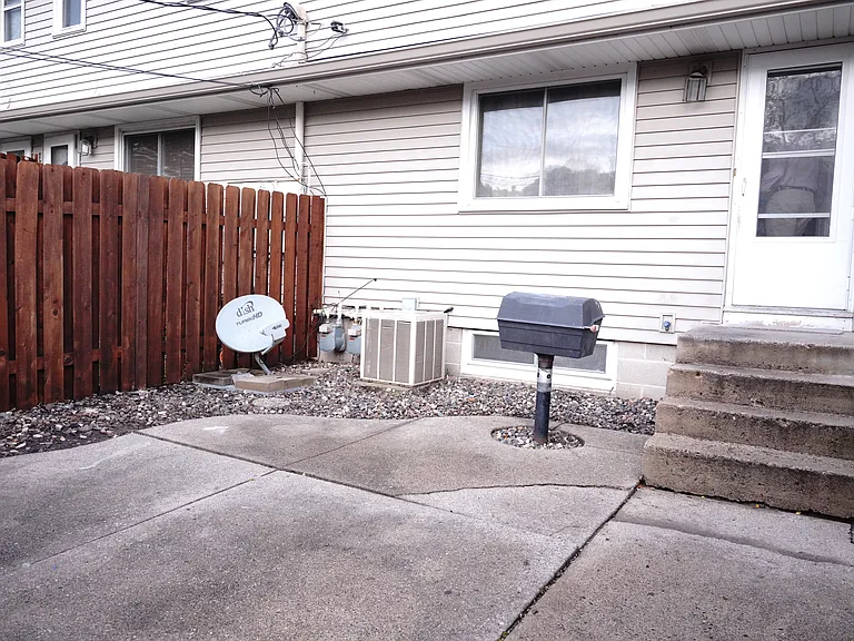 9036 Old Cedar Ave S — Photo 9