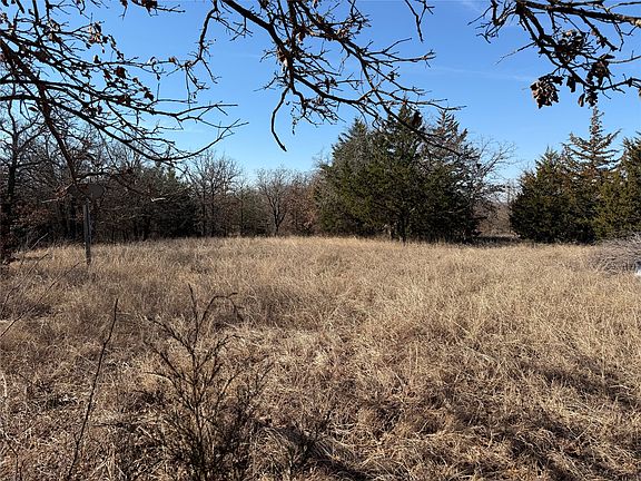 3rd image of 230 Keyes Rd