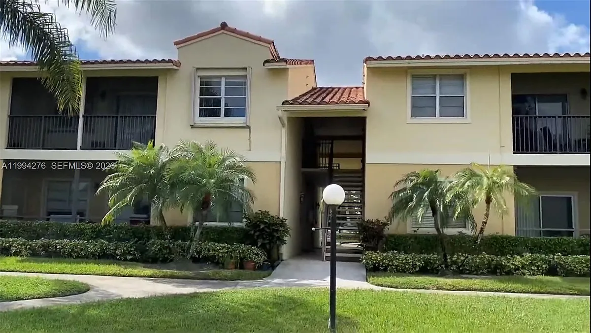 Building Photo - 1261 SW 46th Ave #2016