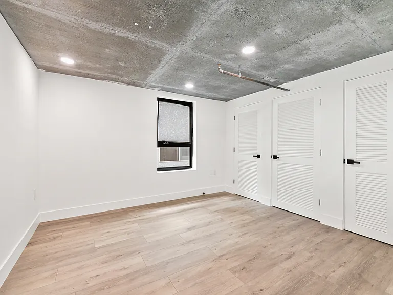 11013 Hartsook St #101 — Photo 5