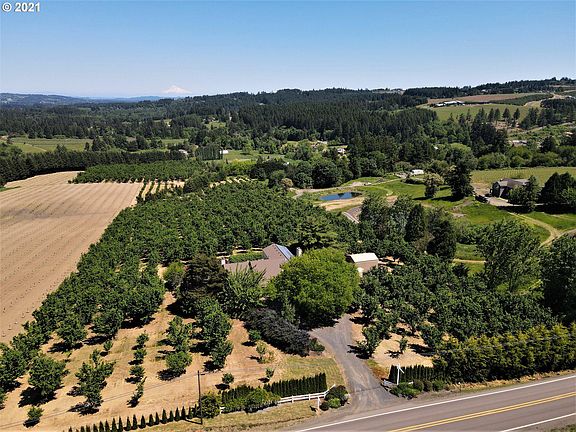 3rd image of 18280 SW Hillsboro Hwy