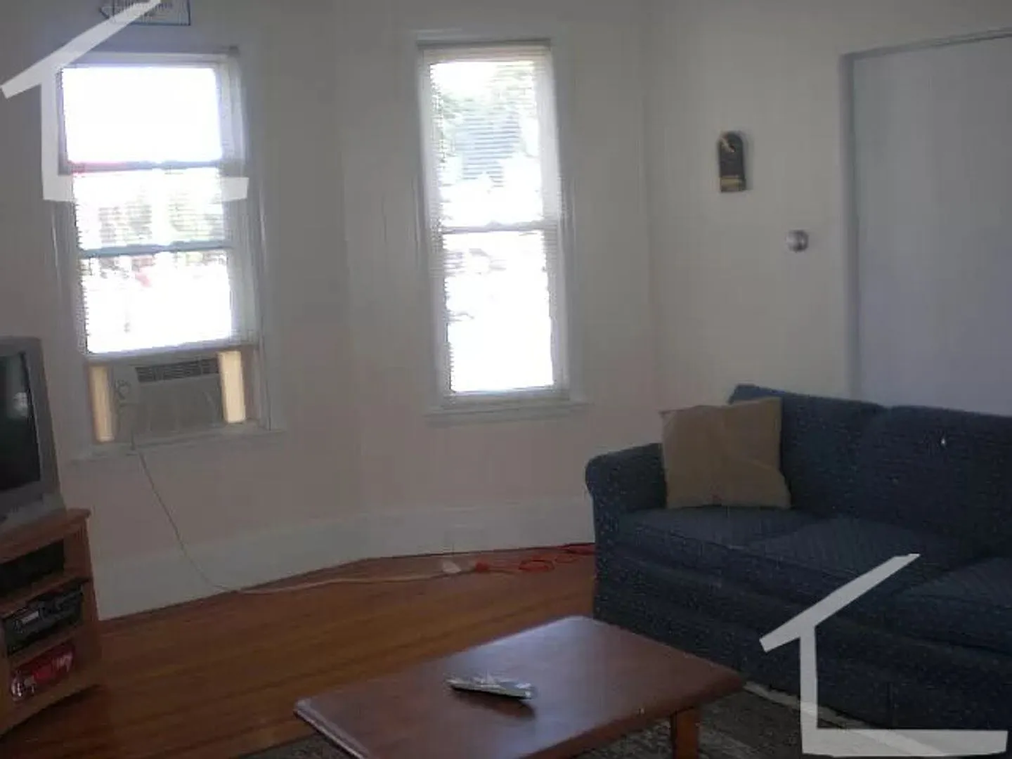 Don't miss out on they Three bed in Brighton — Photo 4