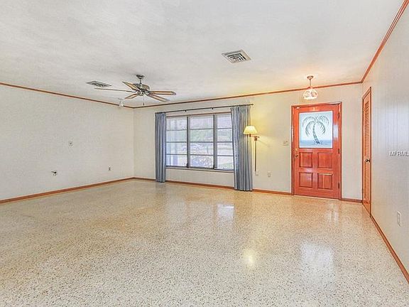 3rd image of 1760 Mackintosh Blvd