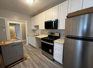 6439 N Leavitt St #1S, Chicago, IL 60645