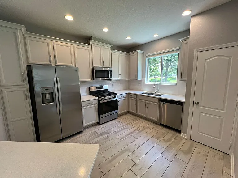 321 Evertree Loop — Photo 7