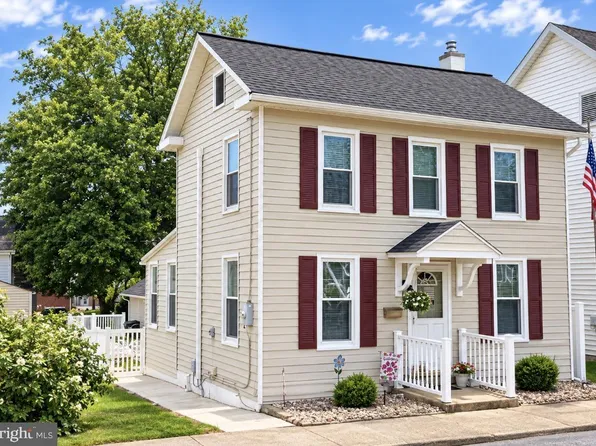 185 Market St, Highspire, PA 17034