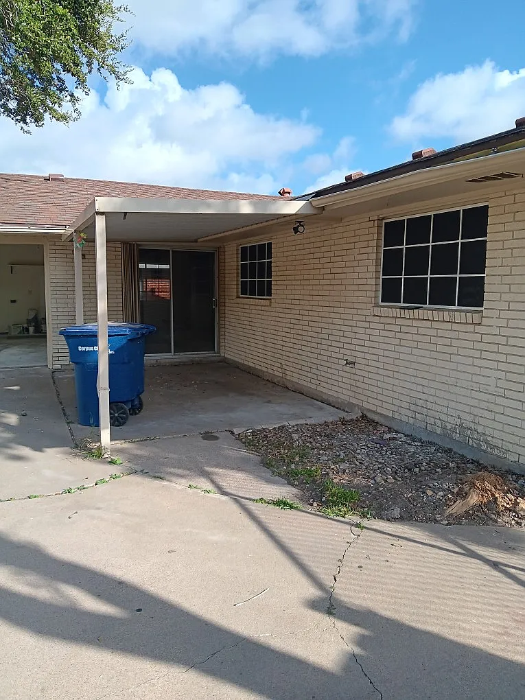3 bed, 1367 sqft, $1,795 — Photo 3