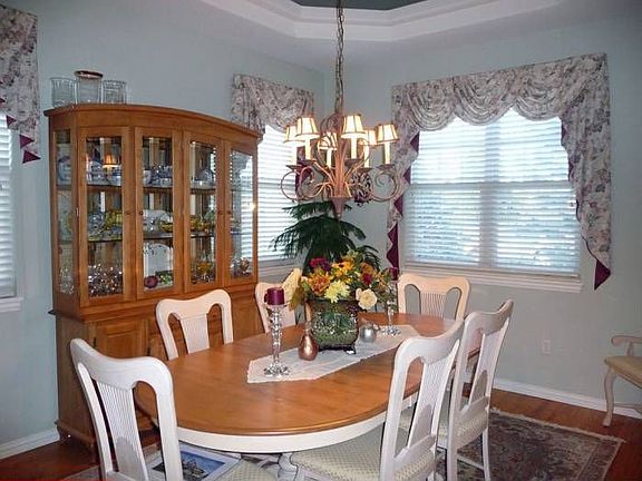 Formal Dining