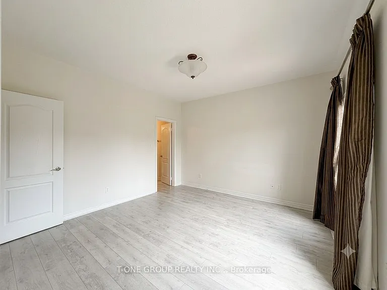 82 Fred McLaren Blvd — Photo 33
