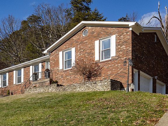 3rd image of 8804 Mountain Brook Dr