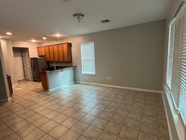 11938 Silverlake Park Dr — Photo 7