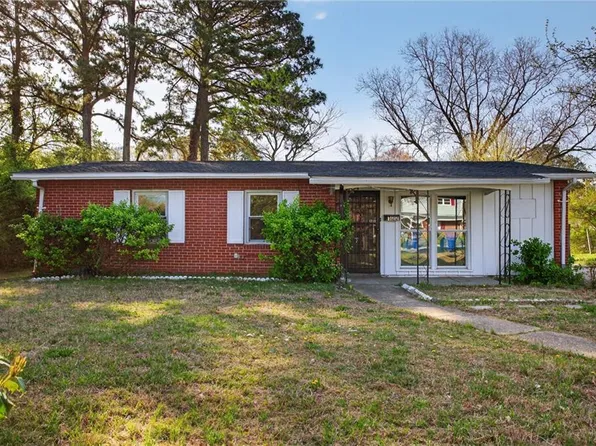 122 Jenness Ln, Newport News, VA 23602