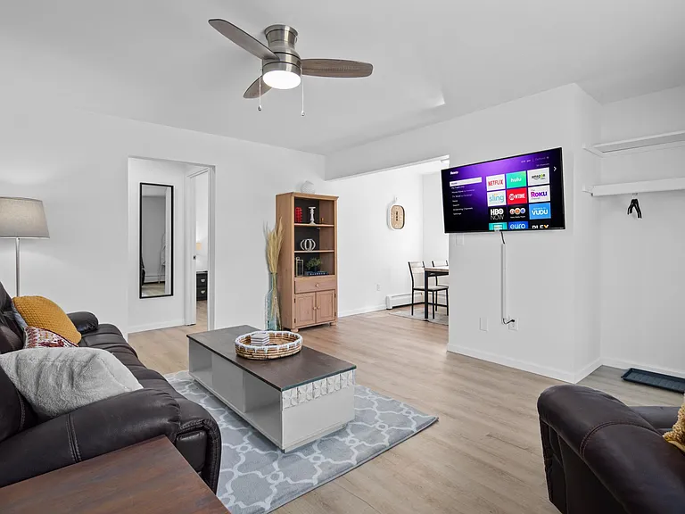 22 2nd St #1 — Photo 4