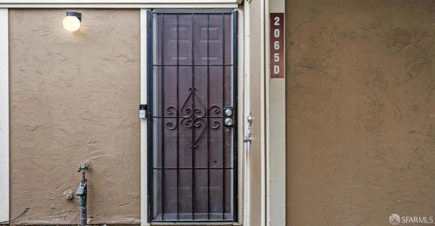 2065 Olivera Rd APT D photo 1