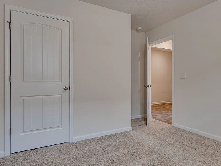 6401 Churchill Cir — Photo 17