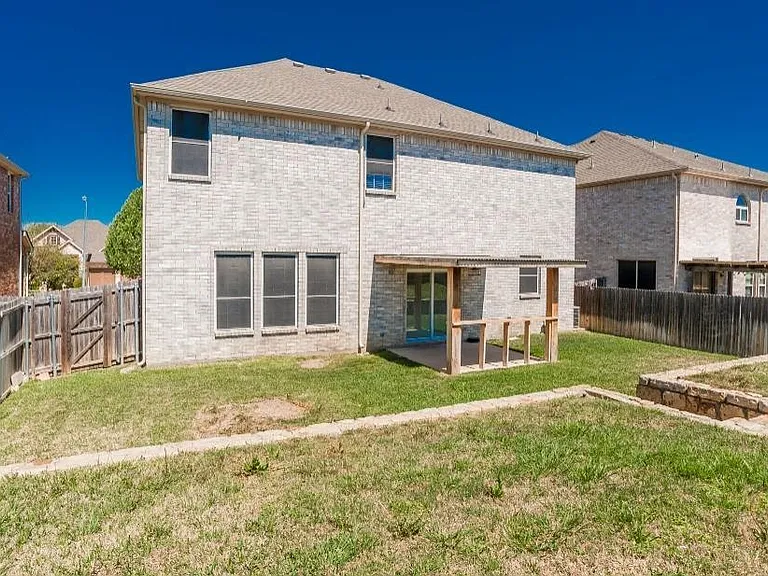 506 Port Royale Way — Photo 15