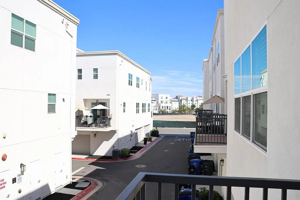 1455 Banahaw Way — Photo 3