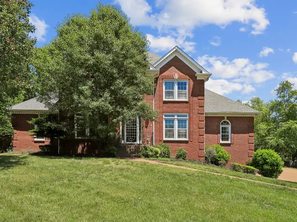 129 Pembroke Dr, Hendersonville, TN 37075