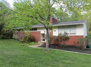 37 Pine Ridge Rd, Poughkeepsie, NY 12603