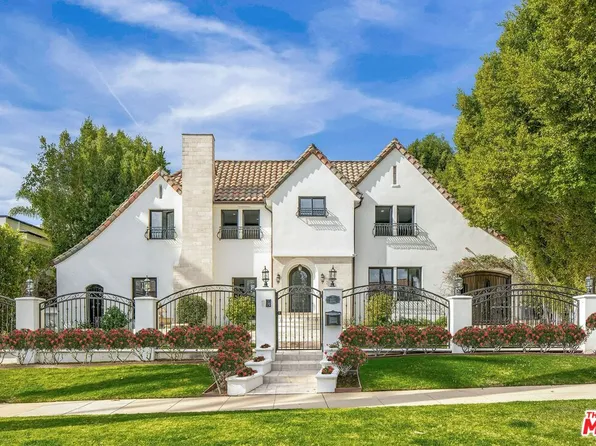 607 N Hillcrest Rd, Beverly Hills, CA 90210