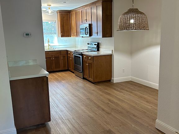 2nd image of 80 Laurel Dr #3