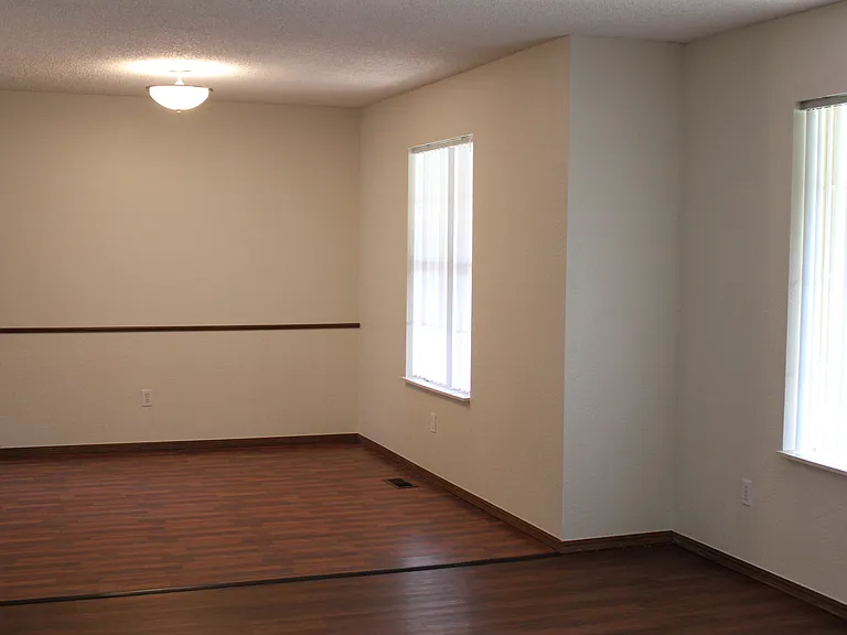 517 Partridge Ln — Photo 4