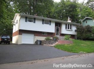 1 Woods Rd, East Stroudsburg, PA 18301