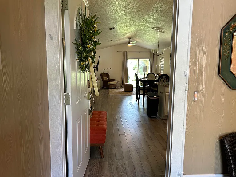 228 Nesmith Ave — Photo 3