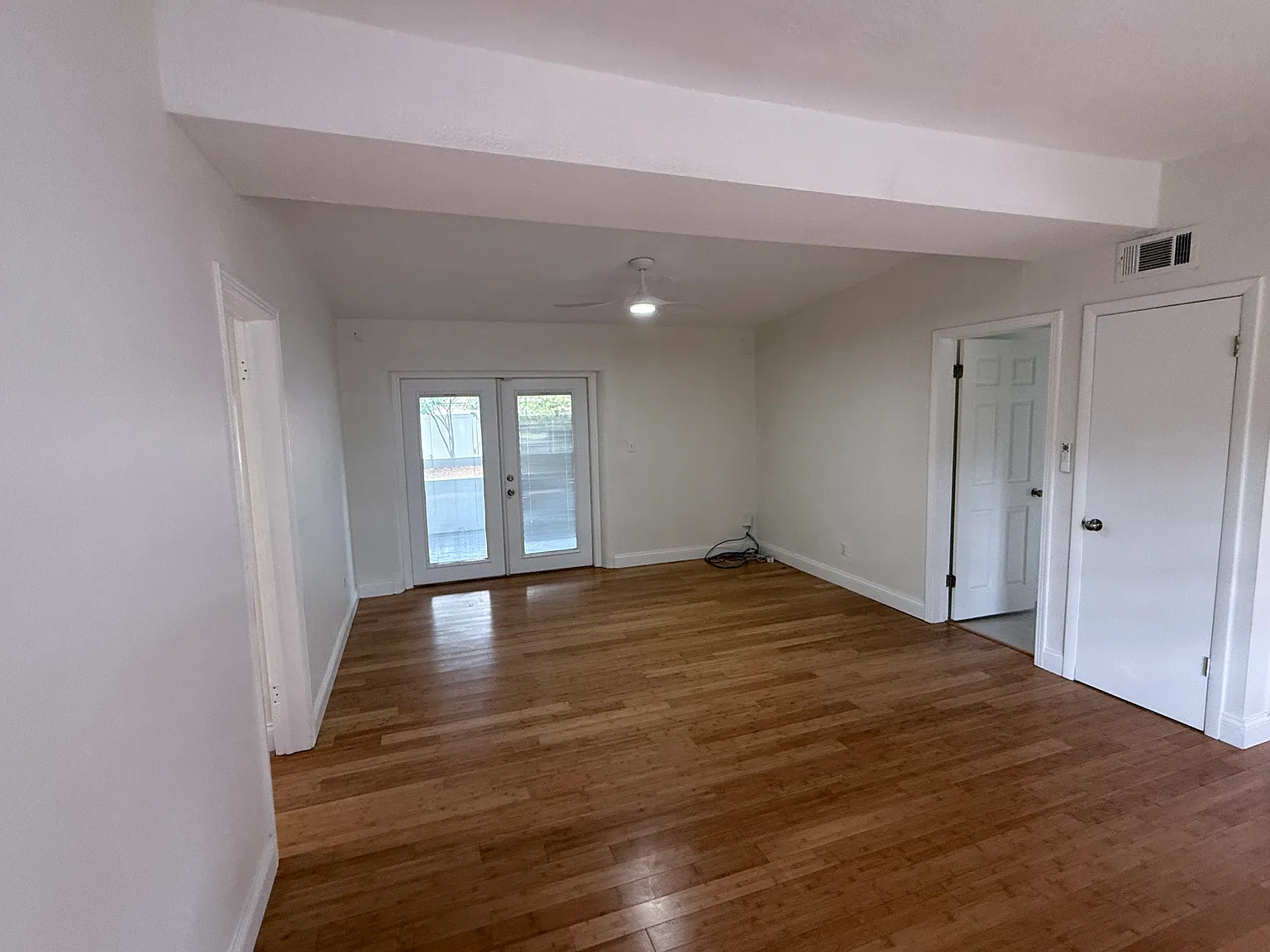 3 bed, $2,595 — Photo 4