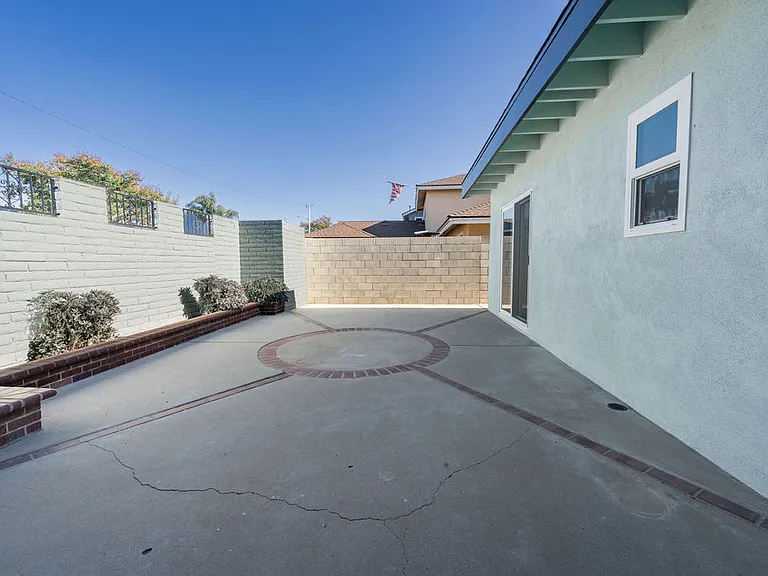 16771 Glenhaven Ln — Photo 19